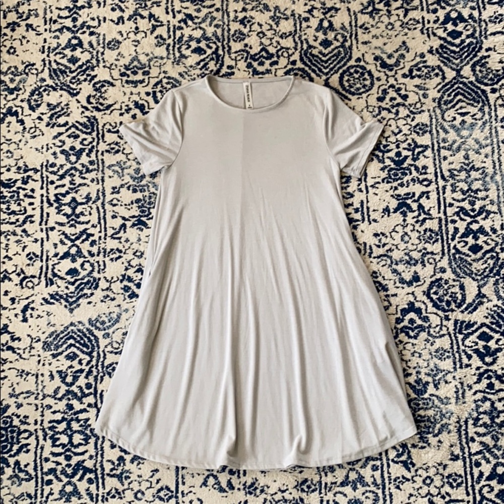 Gray T-Shirt Dress with POCKETS!! - S